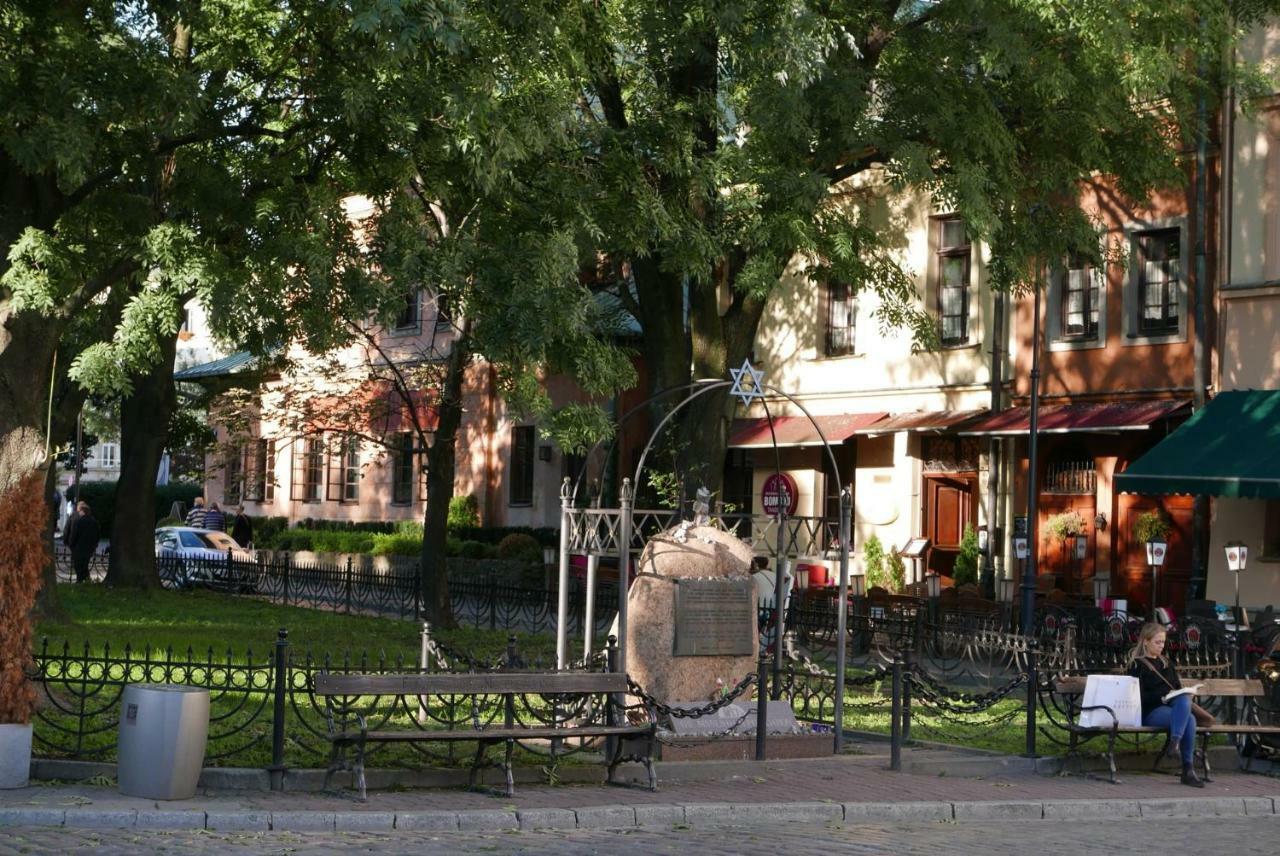 Sunflower Apartment Cracovia Esterno foto